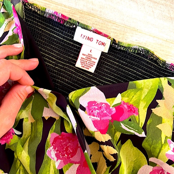 NWOT Flying Tomato Floral Print Blouse - Picture 5 of 8